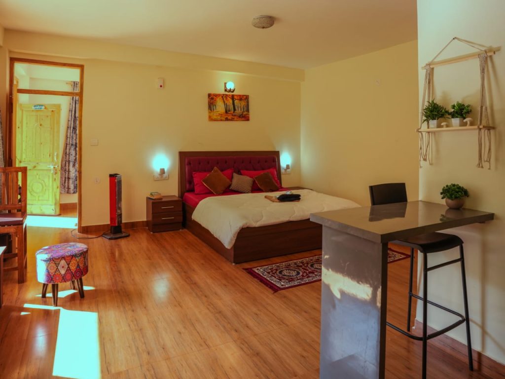 luxury homestay in Manali for couples